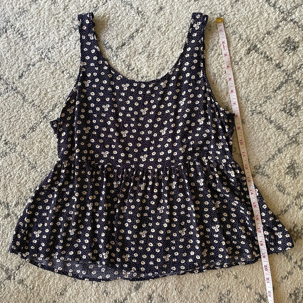 Low Back Daisy Print Peplum Tank